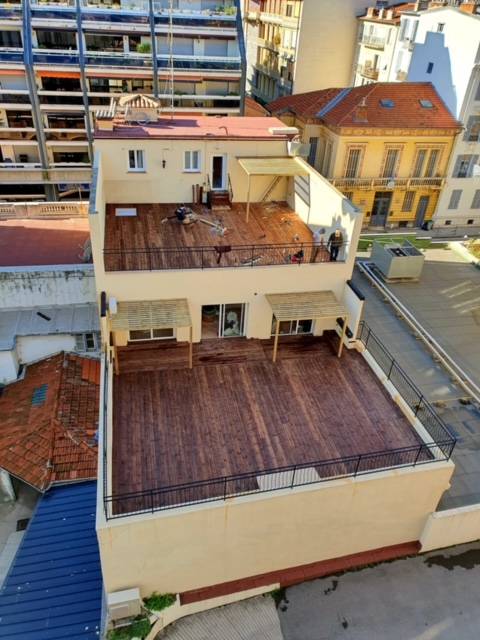 Terrasse en Pin classe 4 Marron 27x145 mm 2 Faces Lisses à Nice - Alpes Maritimes - 06