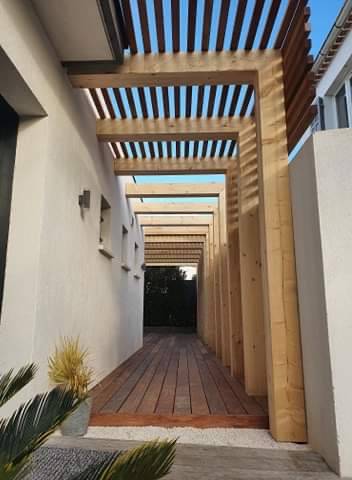 Pergola en Contrecollé Epicea 200x200 à Saint Aygulf - Var - 83